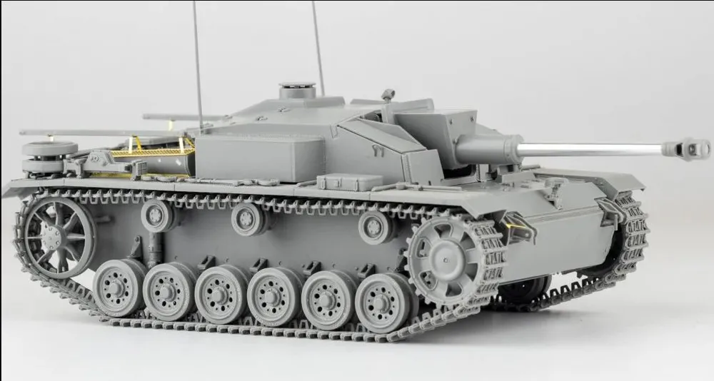 Takom StuG III Ausf.F Late Production w/7.5cm L48 1/35